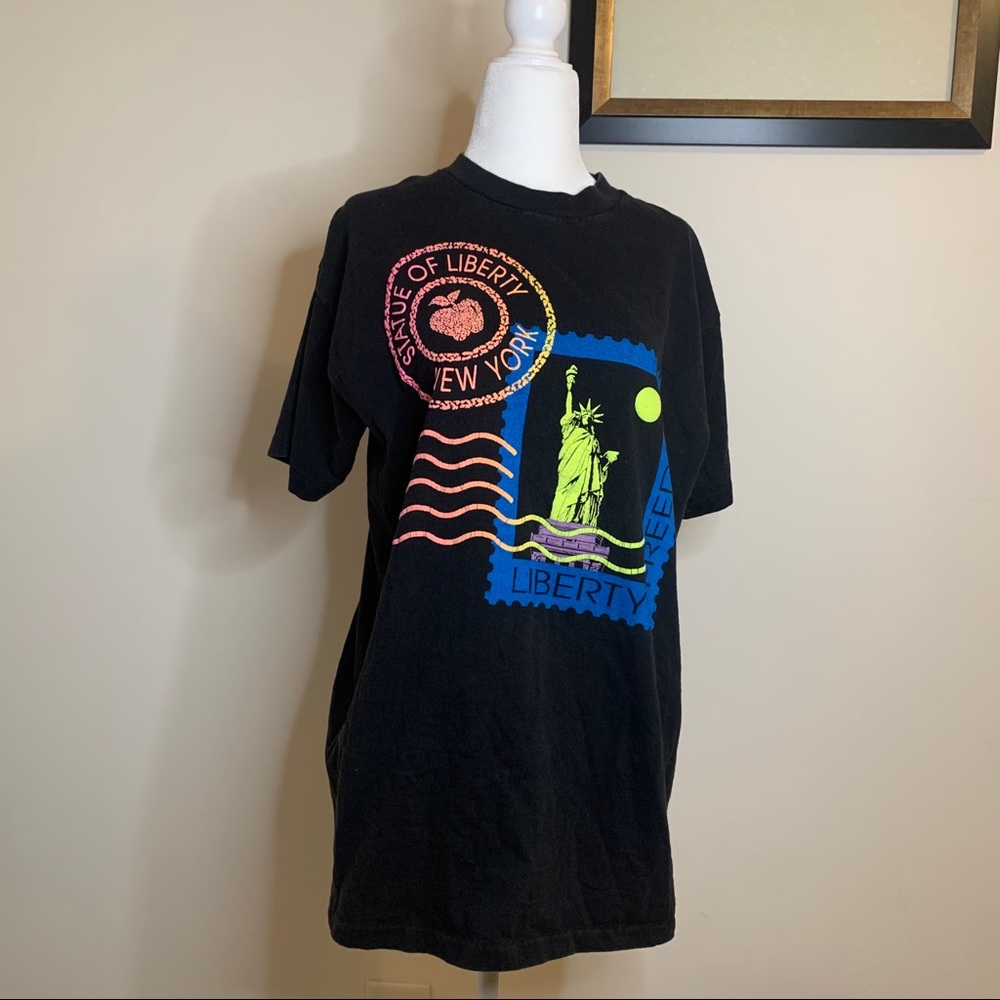 Vintage Graphic Tee NYC Statue of Liberty Neon T-Shirt
